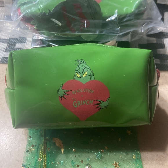 NWT Grinch Bundle w/.925 Charm - Picture 8 of 17